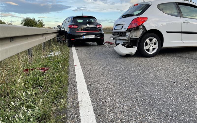 Zwei Personen Bei Unfall Verletzt