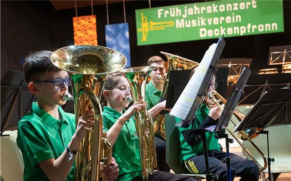 Das Frühjahrskonzert des Musikvereins Deckenpfronn startete mit dem Jugendorchester. GB-Foto: Schmidt