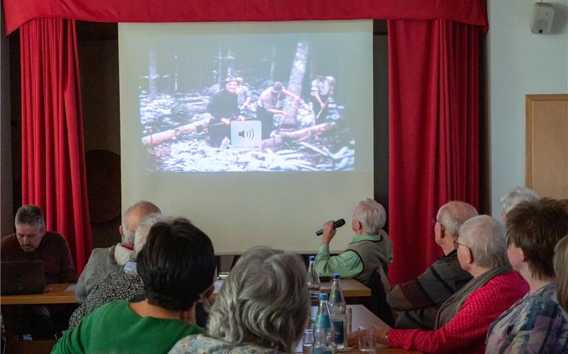 Einen 60 Jahre alten Film von Ilse Schneider gab es in Gültlingen zu sehen. GB-Foto: Vecsey