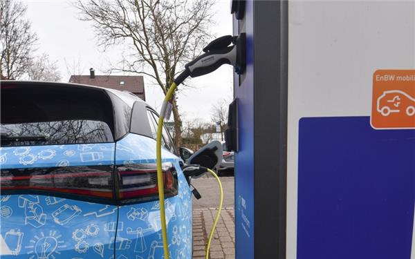 Mehr Lades Ulen F R E Autos Entstehen