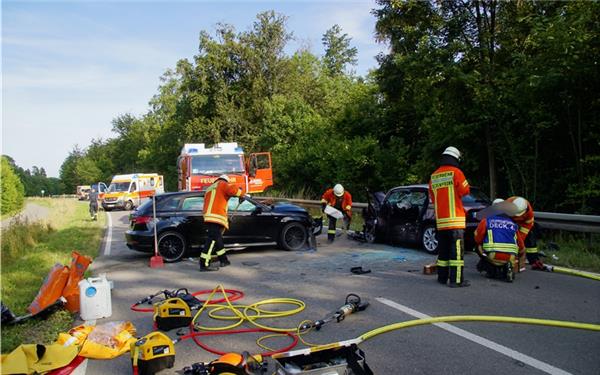 Zwei schwer Verletzte zwischen Deckenpfronn und Gärtringen