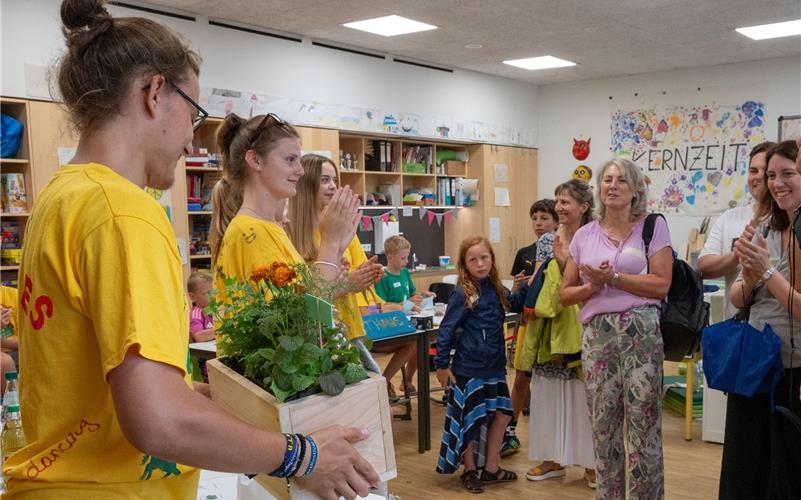 Ammerbuchs Bürgermeisterin Christel Halm (rechts) stattet der Partnerstadt „Los Ämmerles“ einen Besuch ab.GB-Foto: Vecsey