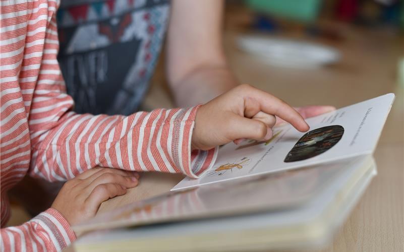 Bei der Kinderbetreuung strebt der Gemeinderat kompaktere Zeitfenster an, die Verlässlichkeit soll aber bleiben. GB-Foto: Vecsey