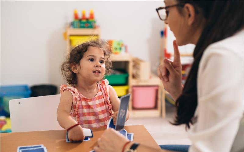 Bei der Sprachförderung der Kindergartenkinder soll nicht gespart werden. GB-Foto (Symbolbild): cherryandbees – stock.adobe.com