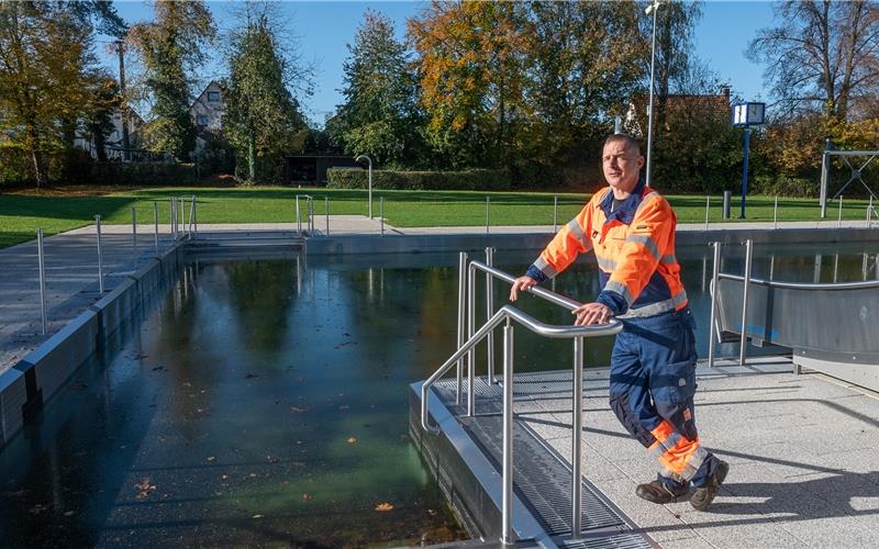 Benjamin Buttafoco erledigt die letzten Arbeiten im Quellenbad – im neuen Jahr hat er auch einen neuen Job.GB-Foto: Schmidt