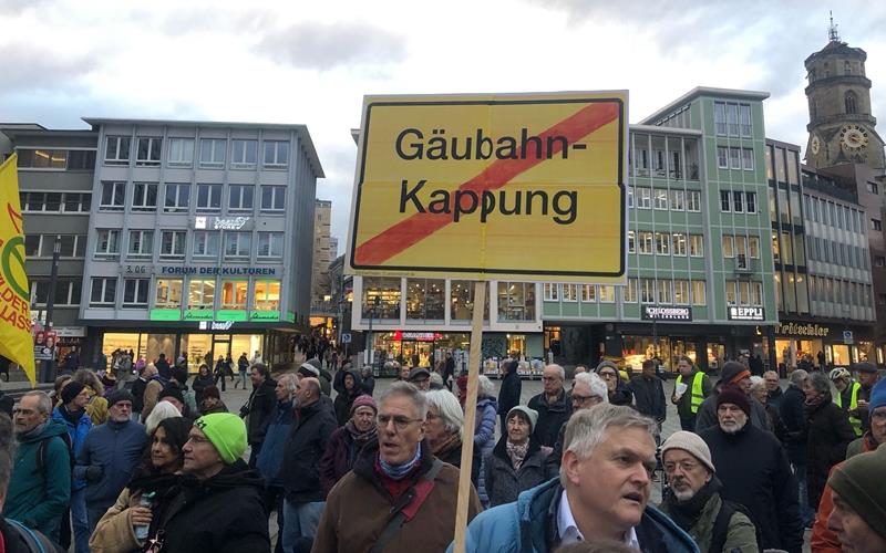 Protestkundgebung gegen Kappung der Gäubahn