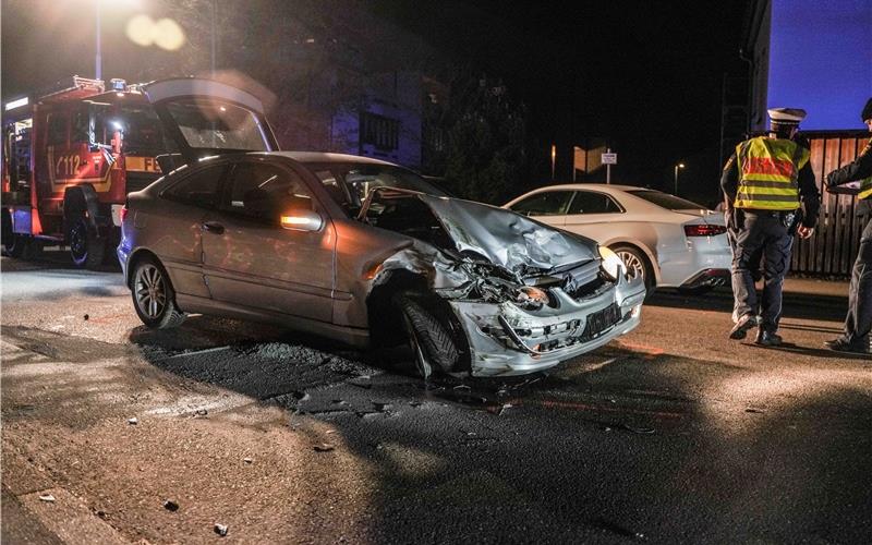 Fünf Autos bei Unfall in Ehningen beschädigt