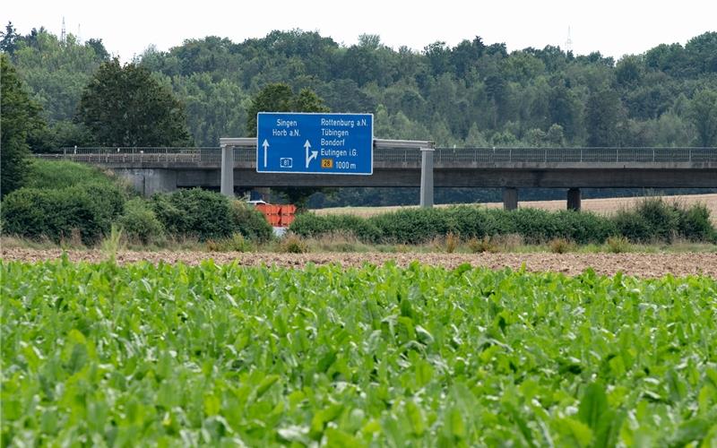 Brücken über der Autobahn werden saniert