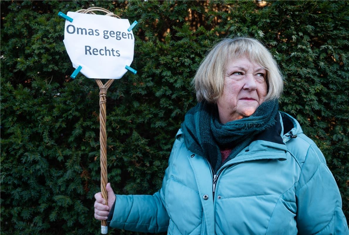 Demo "Hbg gegen Rechts" Herrenberg - Anti AFD Demonstration -  1 / 2025 Foto: Sc...