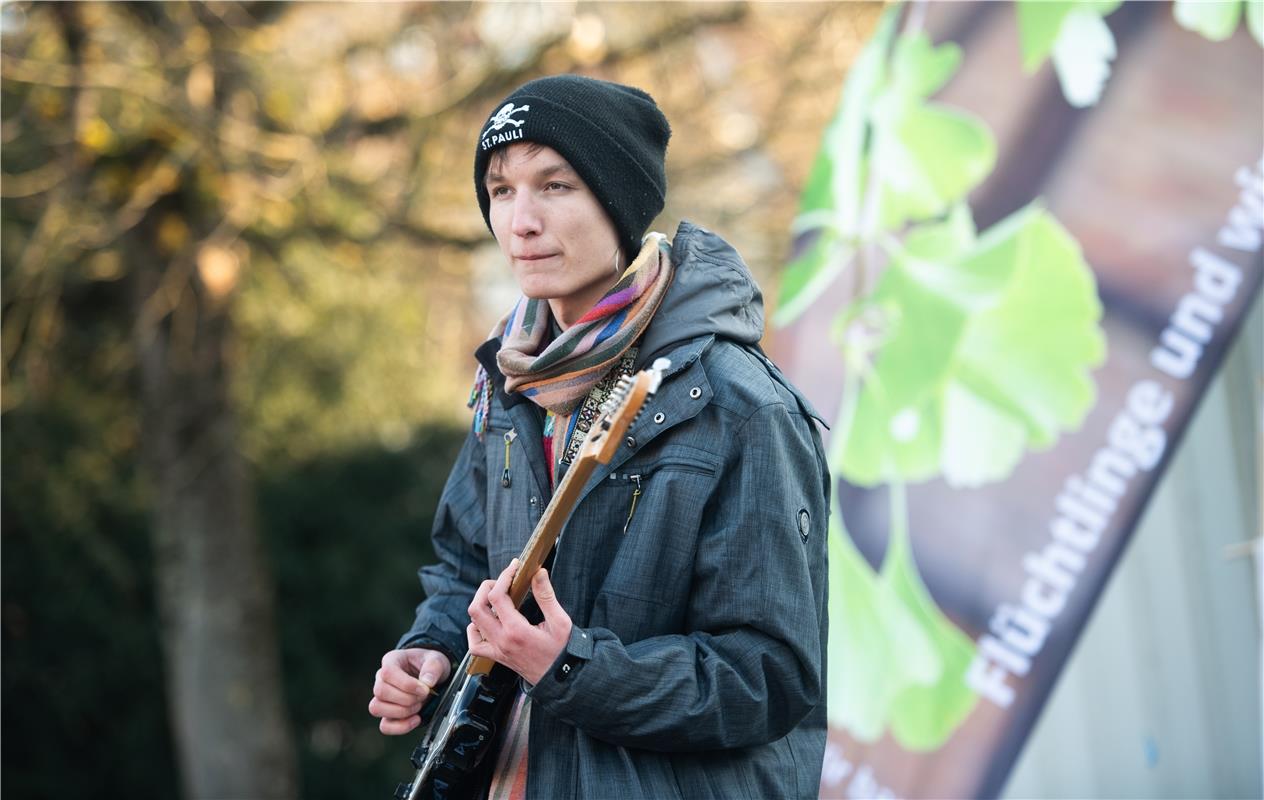 Demo "Hbg gegen Rechts" Herrenberg - Anti AFD Demonstration -  1 / 2025 Foto: Sc...