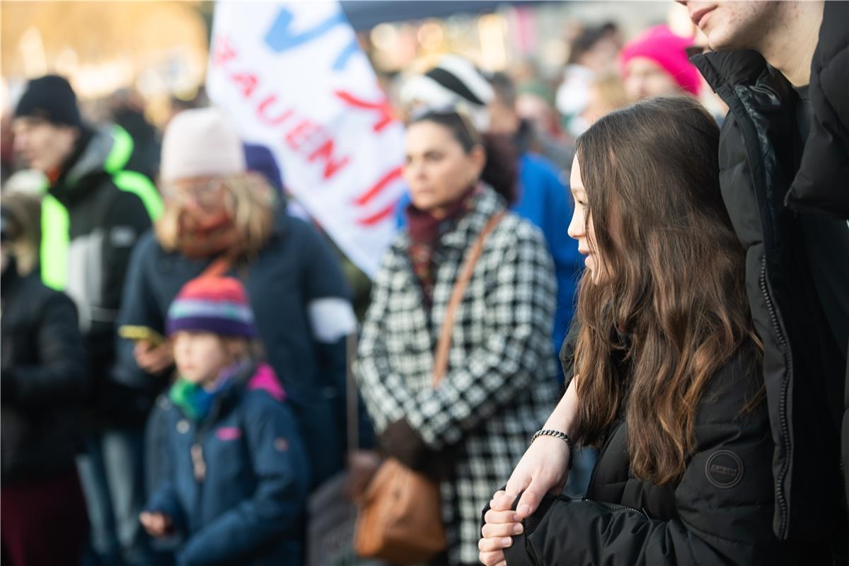 Demo "Hbg gegen Rechts" Herrenberg - Anti AFD Demonstration -  1 / 2025 Foto: Sc...