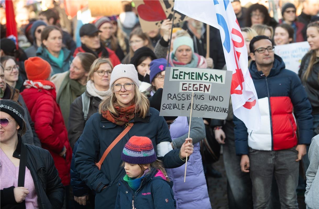 Demo "Hbg gegen Rechts" Herrenberg - Anti AFD Demonstration -  1 / 2025 Foto: Sc...