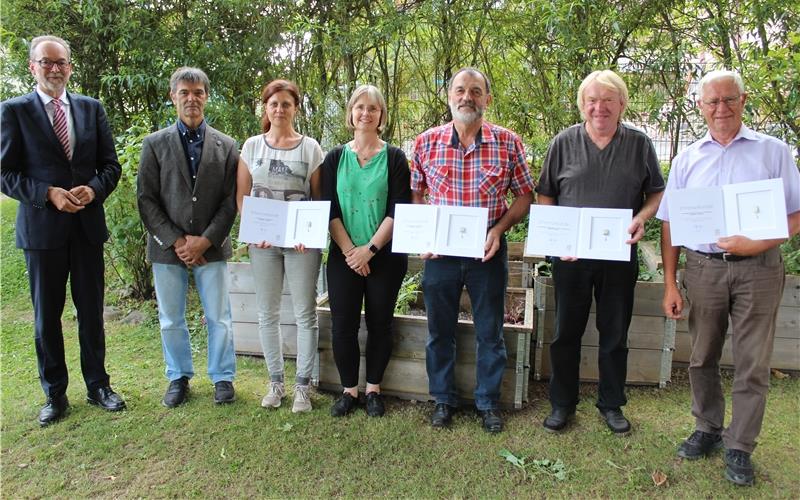 Der Gültlinger Ortschaftsrat hat sich neu konstituiert (von links): Wildbergs Bürgermeister Ulrich Bünger, Dieter Volz, Sandra Glauer, Regina Schröder, Edwin Bäuerle, Rudolf Widmaier sowie Ortsvorsteher Walter Baur. GB-Foto: Baum