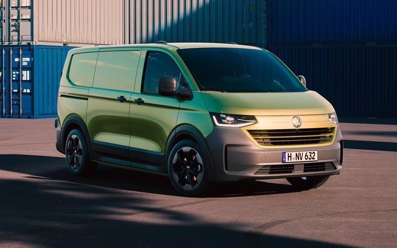 Der neue Transporter PanAmericana: Das Exklusivmodell wird mit 19-Zoll-Leichtmetallrädern und Allterrain-Verkleidungen starten. GB-Foto