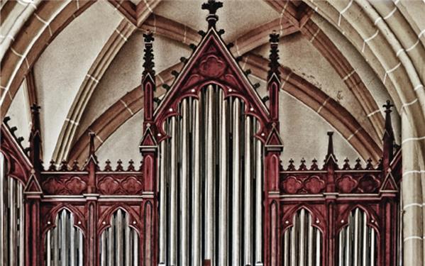 Die Orgel der Stiftskirche erklingt an sechs Sonntagskonzerten.GB-Foto: gb