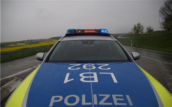 Die Polizei wurde zu einem Unfall mit Personenschaden auf der B14 alarmiert. GB-Foto (Symbolbild): SDMG/Dettenmeyer