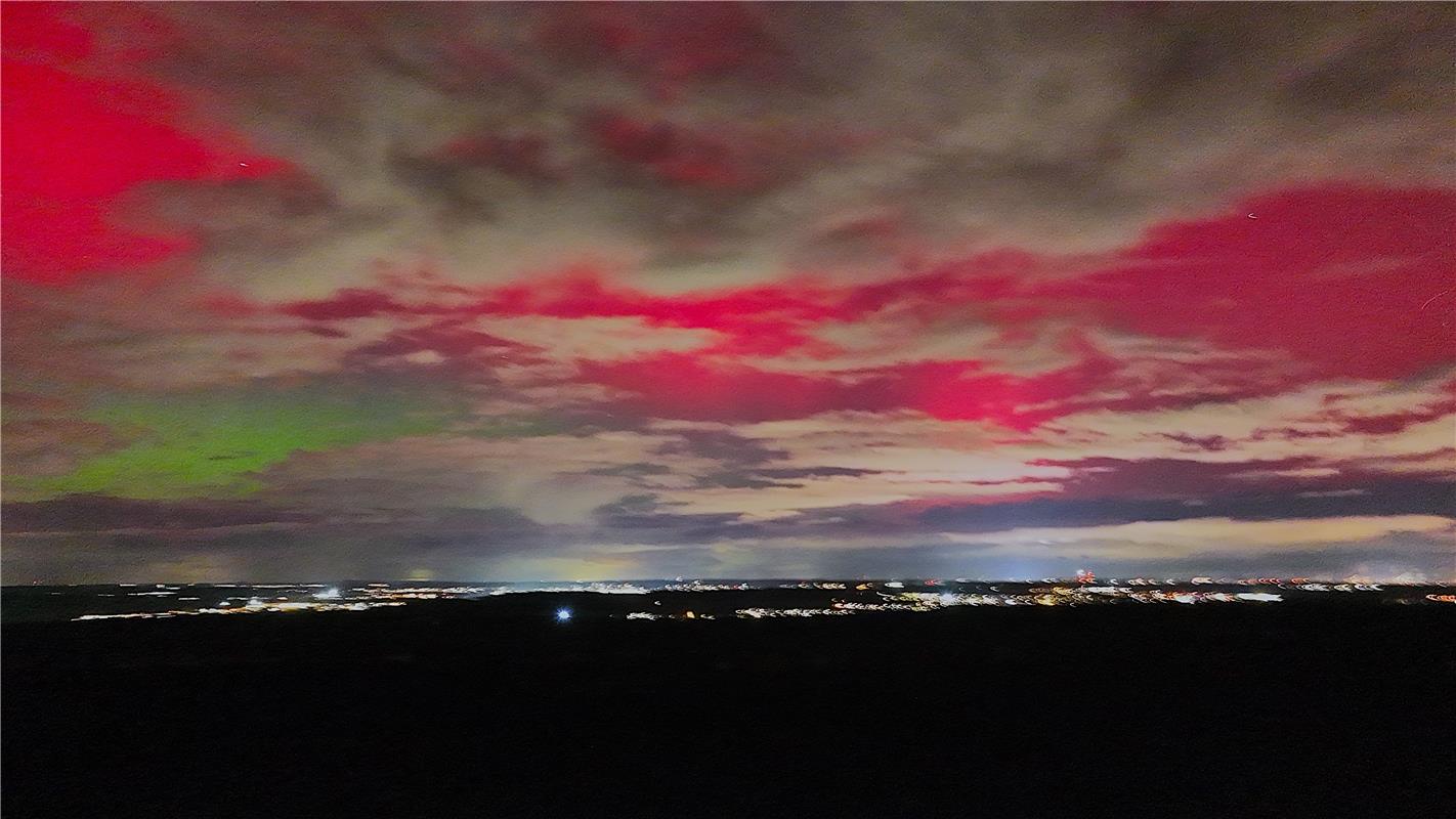 Donnerstag Nacht, 100 Meter über Kayh, Blick Richtung Böblingen. Von Volker Schu...