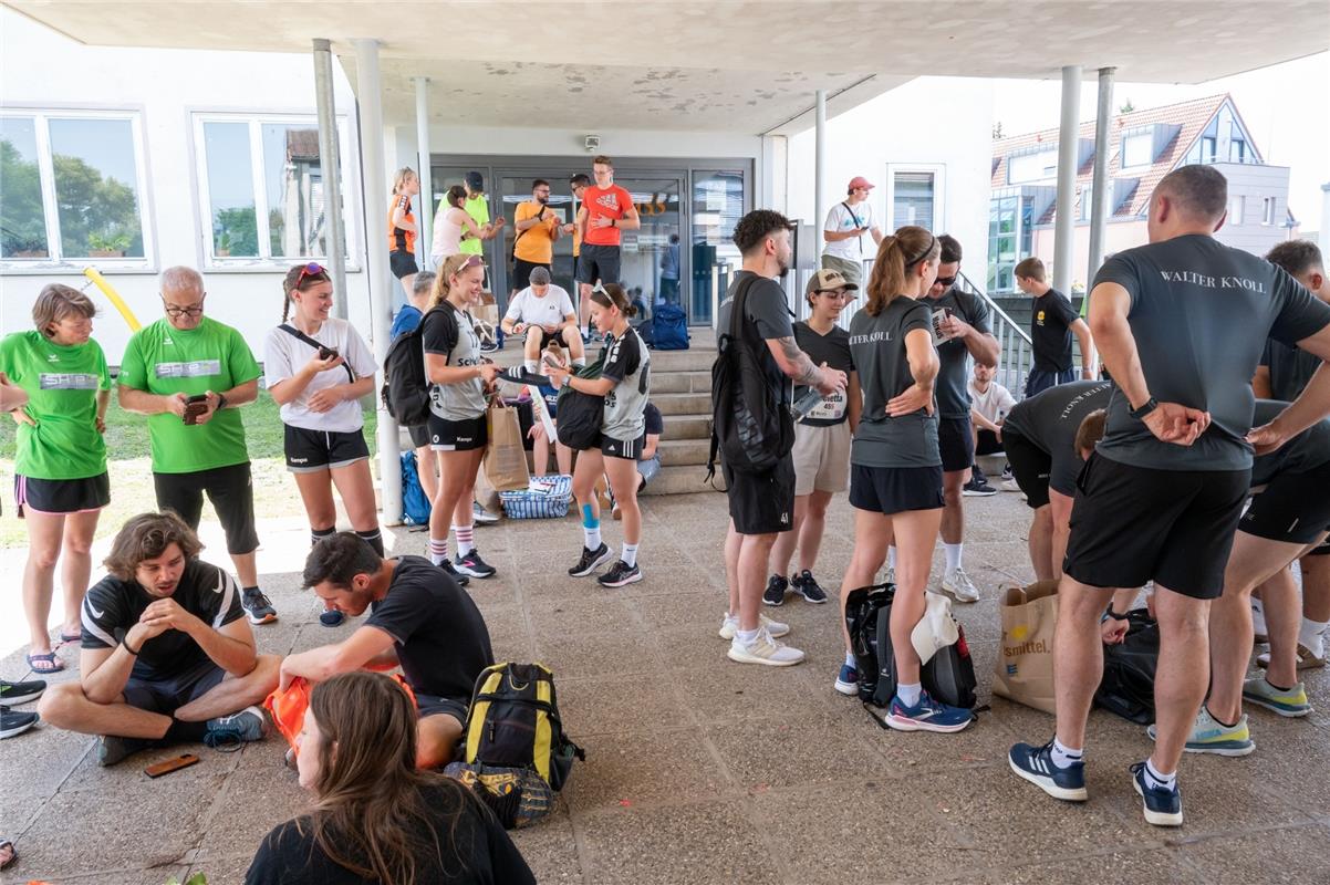 Herrenberg, Innenstadt, Altstadtlauf,  Albert-Schweitzer-Schule, Läuferbesprechu...