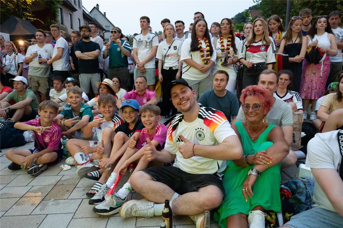 Herrenberg, Innenstadt, Altstadtlauf,  Public Viewing, Seestraße,  GB-Foto: Vecs...