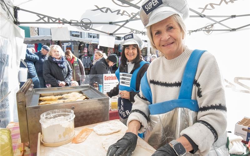 Pferdemarkt, Umzug, Krämermarkt, Kneipenfasching: Bilder vom Fasnetsdienstag in Herrenberg