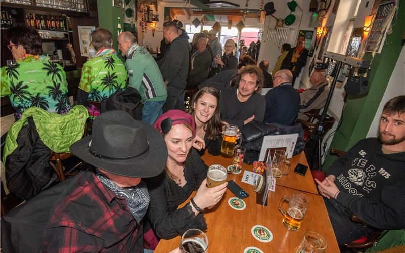 Pferdemarkt, Umzug, Krämermarkt, Kneipenfasching: Bilder vom Fasnetsdienstag in Herrenberg