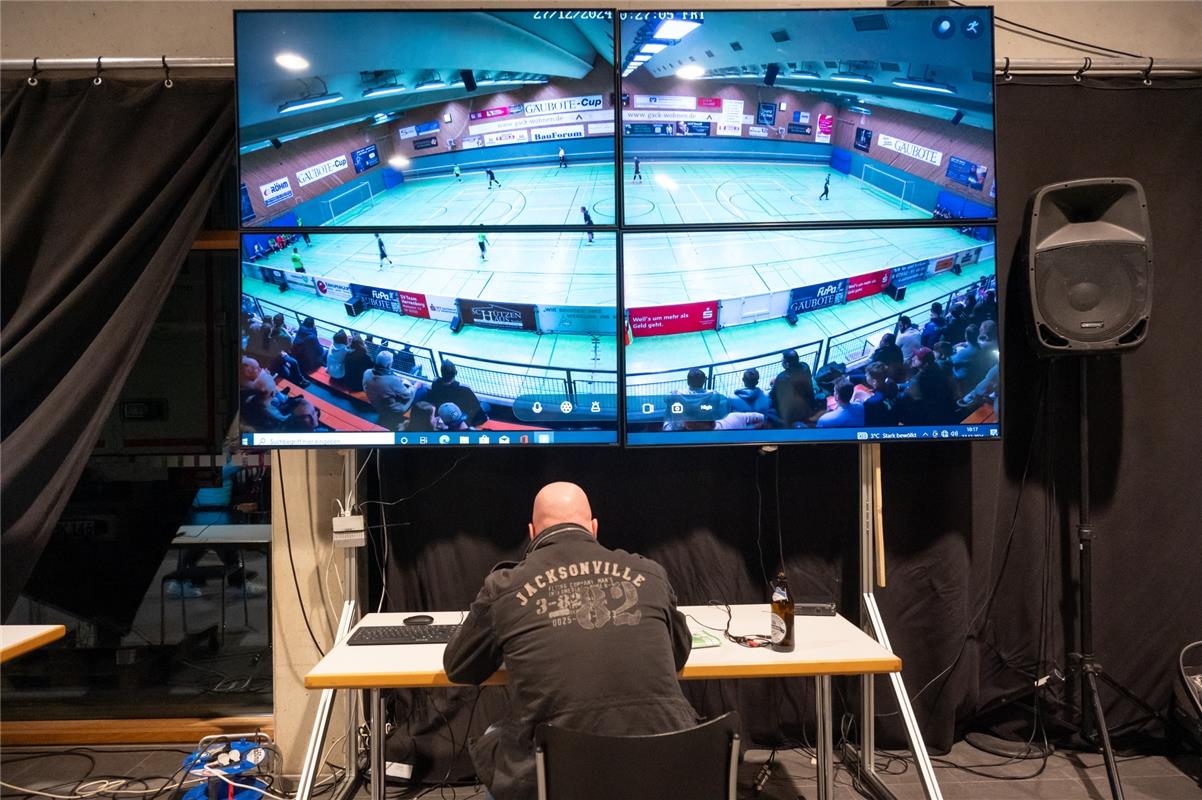 Herrenberg, Längenholzhalle, Gäubote-Cup, Fußball-Hallenturnier,  GB-Foto: Vecse...