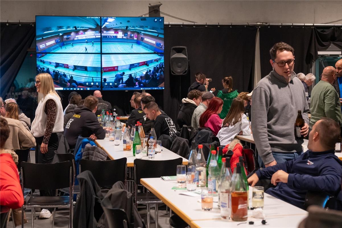 Herrenberg, Längenholzhalle, Gäubote-Cup, Fußball-Hallenturnier,  GB-Foto: Vecse...