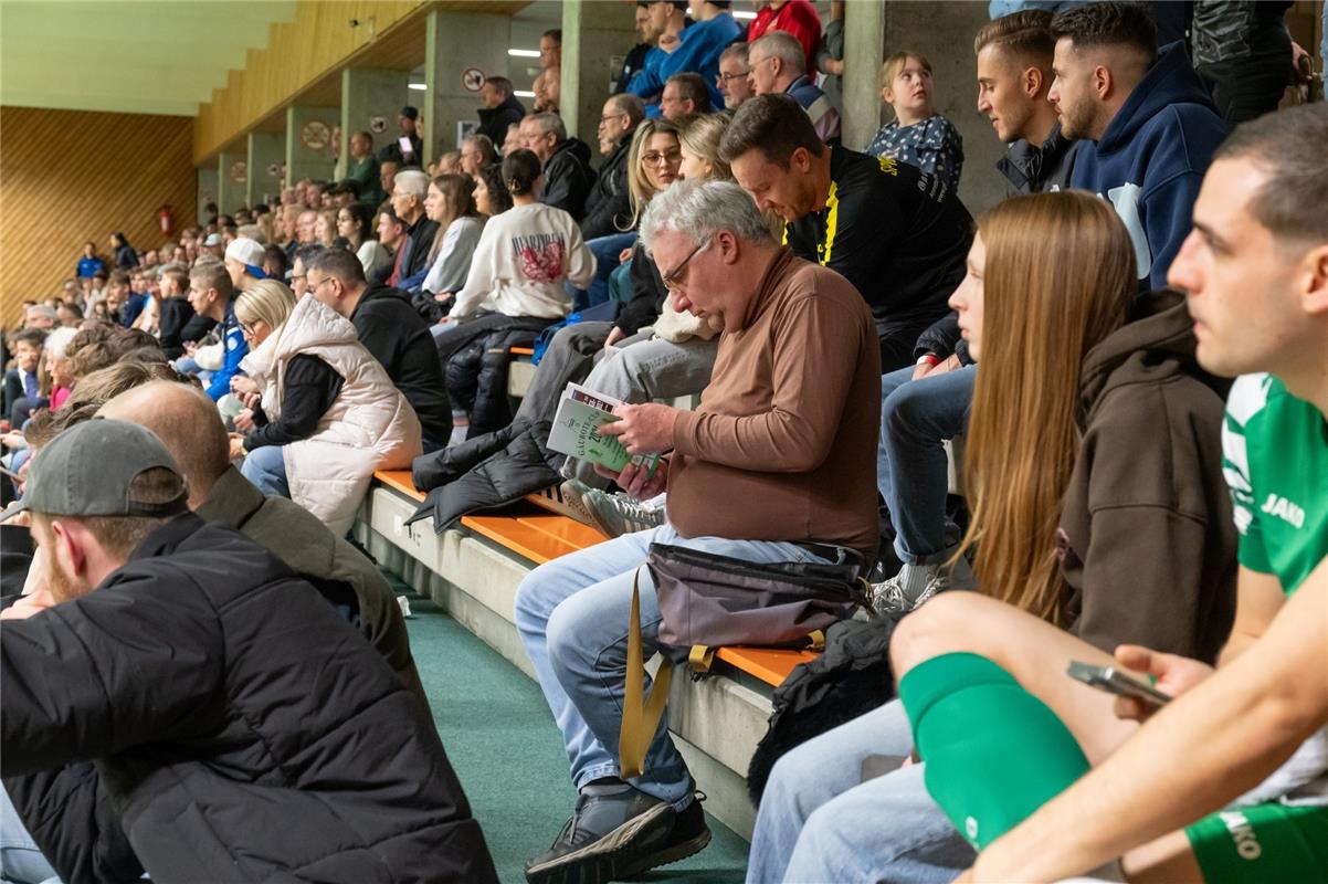 Herrenberg, Längenholzhalle, Gäubote-Cup, Fußball-Hallenturnier,  GB-Foto: Vecse...