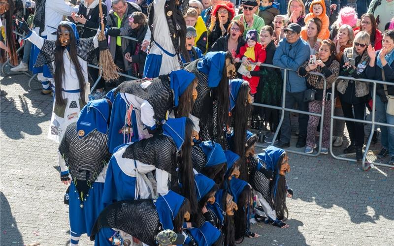 Pferdemarkt, Umzug, Krämermarkt, Kneipenfasching: Bilder vom Fasnetsdienstag in Herrenberg