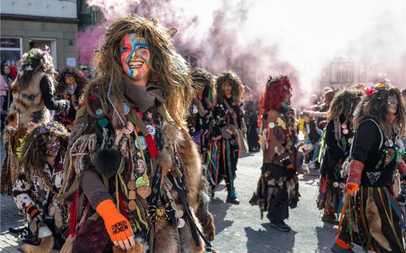 Pferdemarkt, Umzug, Krämermarkt, Kneipenfasching: Bilder vom Fasnetsdienstag in Herrenberg