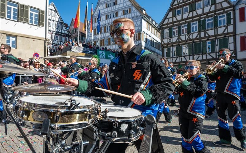 Pferdemarkt, Umzug, Krämermarkt, Kneipenfasching: Bilder vom Fasnetsdienstag in Herrenberg