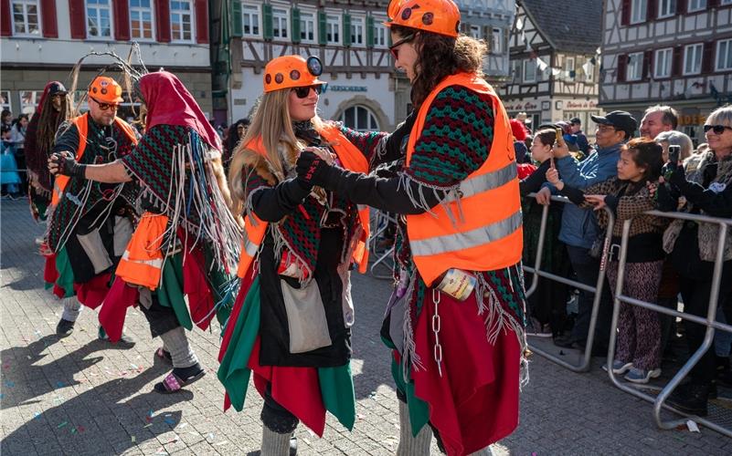 Pferdemarkt, Umzug, Krämermarkt, Kneipenfasching: Bilder vom Fasnetsdienstag in Herrenberg