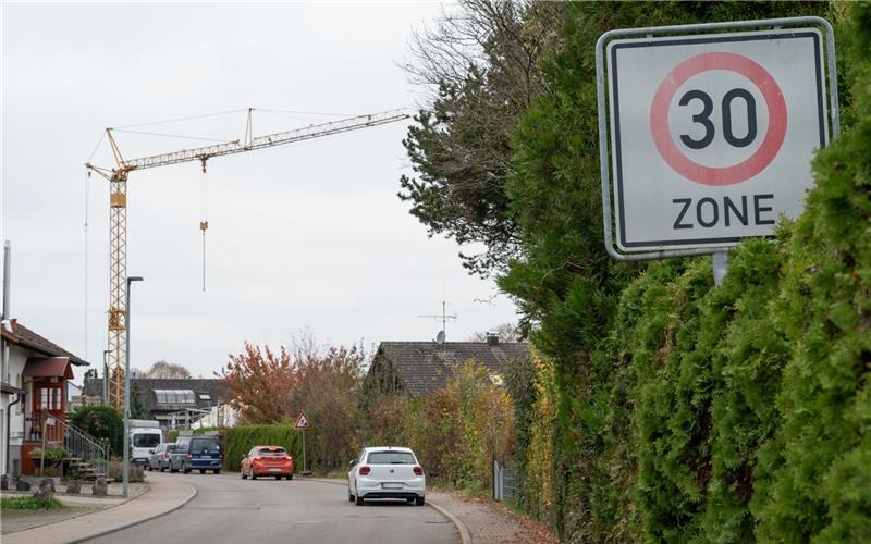 Im Kirschenrain in Öschelbronn herrscht ein Tempolimit von 30 Kilometer pro Stunde. GB-Foto: Vecsey