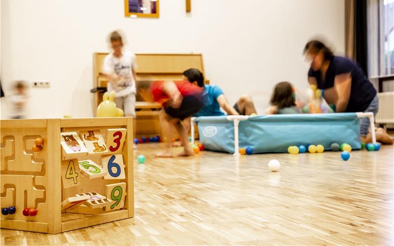 Im evangelischen Gemeindehaus in Hildrizhausen entsteht ein Winterspielplatz.GB-Foto: Steffen Müller-Klenk