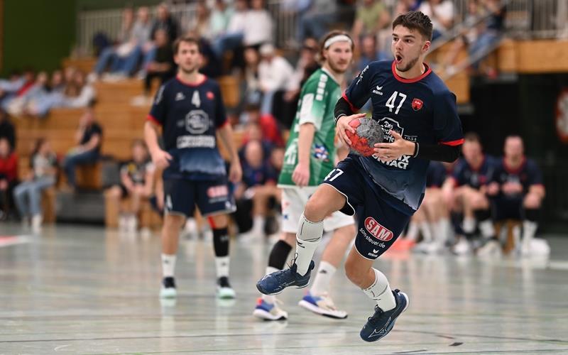 Lukas Krebs (hier im Spiel der Oberliga-Männer gegen Flein am Sonntag) war schon am Freitag in der zweiten Mannschaft eine wichtige Stütze. GB-Foto: Eibner/Woern