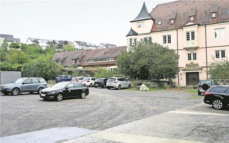 Mit dem kostenfreien Parken am Wasserschloss ist es bald vorbei. GB-Foto: Holom