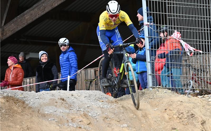 Moritz Schwarzer auf dem Weg zum Sieg in der Altersklasse U17. GB-Foto: Reichert