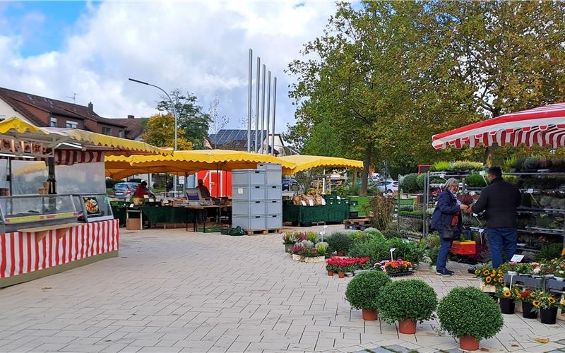 Neuer Wochenmarkt auf Partnerschaftsplatz wächst und gedeiht