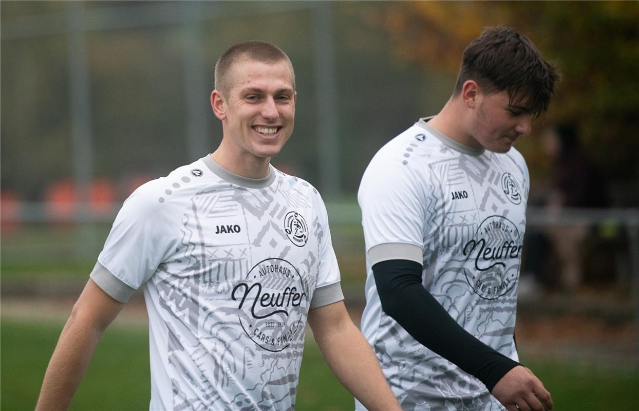 Spielertrainer Lukas Schnaidt SG Gäufelden - TSV Hildrizhausen 11 / 2024 Foto: S...