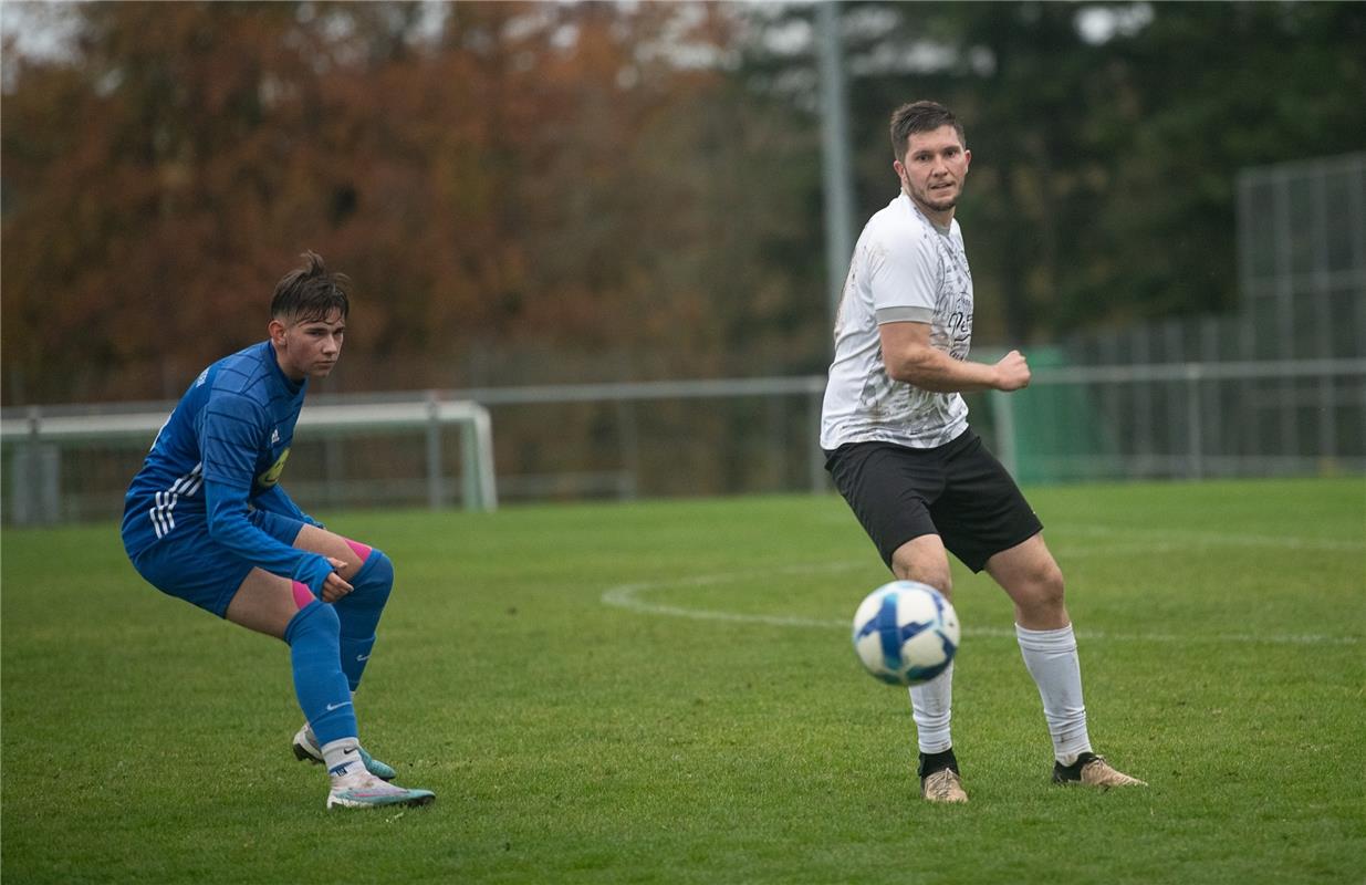 Spielertrainer Pascal Buyer SG Gäufelden - TSV Hildrizhausen 11 / 2024 Foto: Sch...