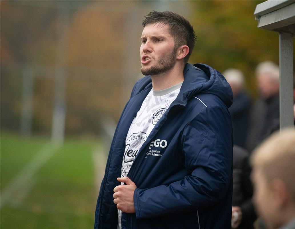 Spielertrainer Pascal Buyer SG Gäufelden - TSV Hildrizhausen 11 / 2024 Foto: Sch...