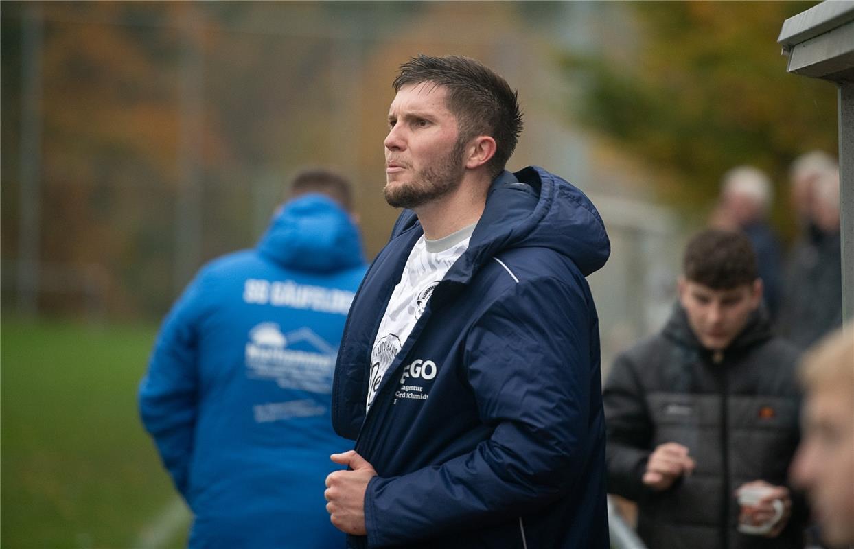 Spielertrainer Pascal Buyer SG Gäufelden - TSV Hildrizhausen 11 / 2024 Foto: Sch...