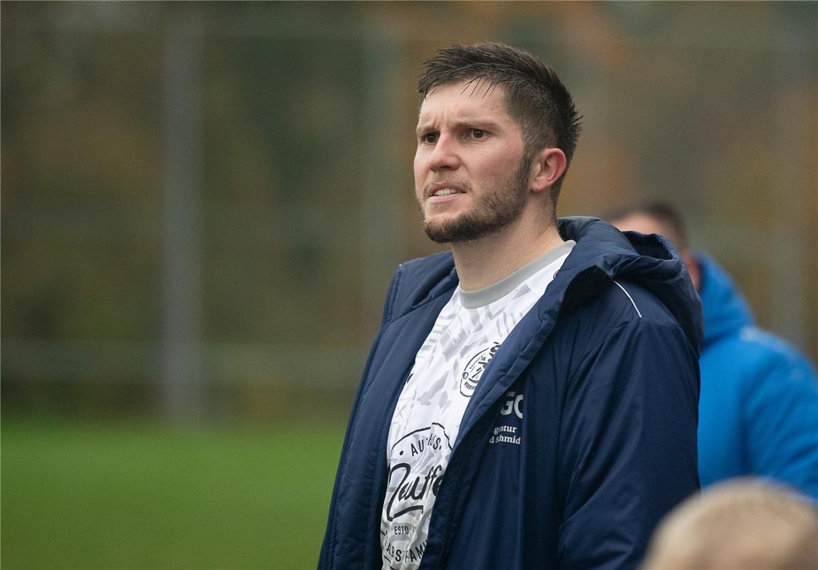 Spielertrainer Pascal Buyer SG Gäufelden - TSV Hildrizhausen 11 / 2024 Foto: Sch...