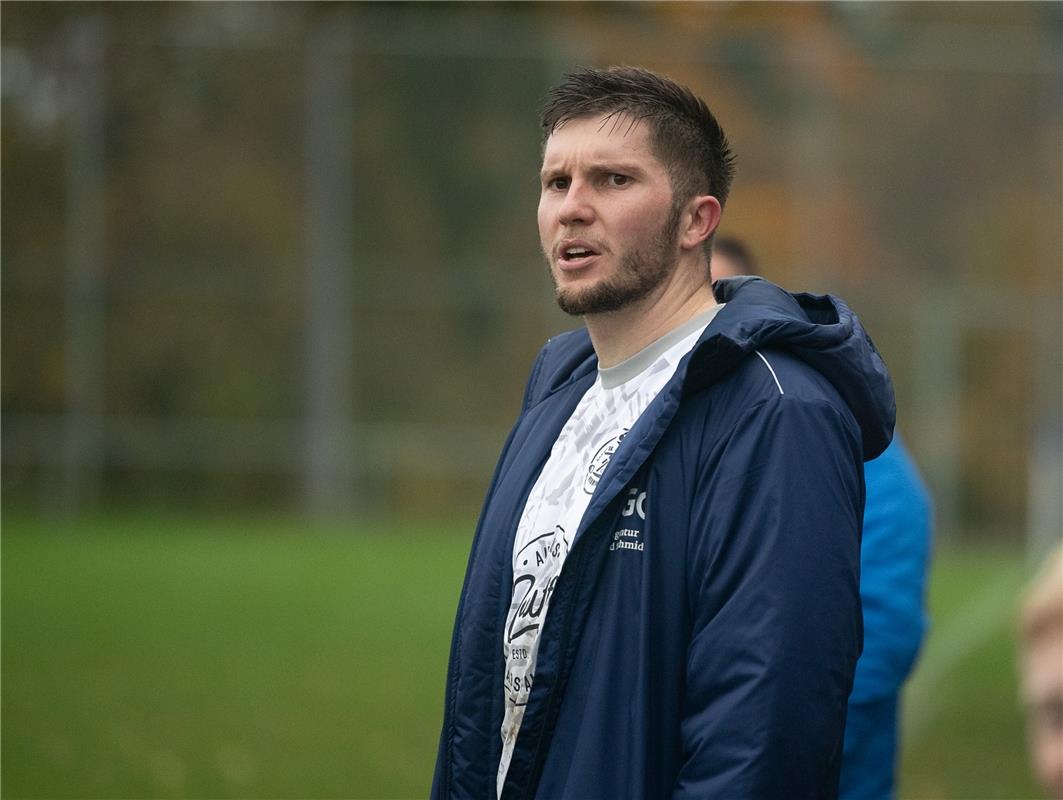 Spielertrainer Pascal Buyer SG Gäufelden - TSV Hildrizhausen 11 / 2024 Foto: Sch...