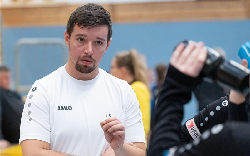 Trainer Lukas Schaal: Im ersten Spiel hat es noch am Willen gefehlt. GB-Foto: Vecsey