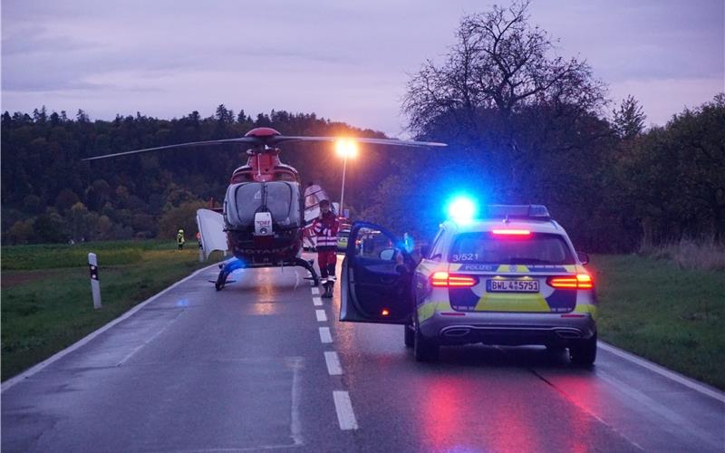 Eine Lebensgefährlich Und Eine Schwer Verletzte Person Nach Unfall Auf ...